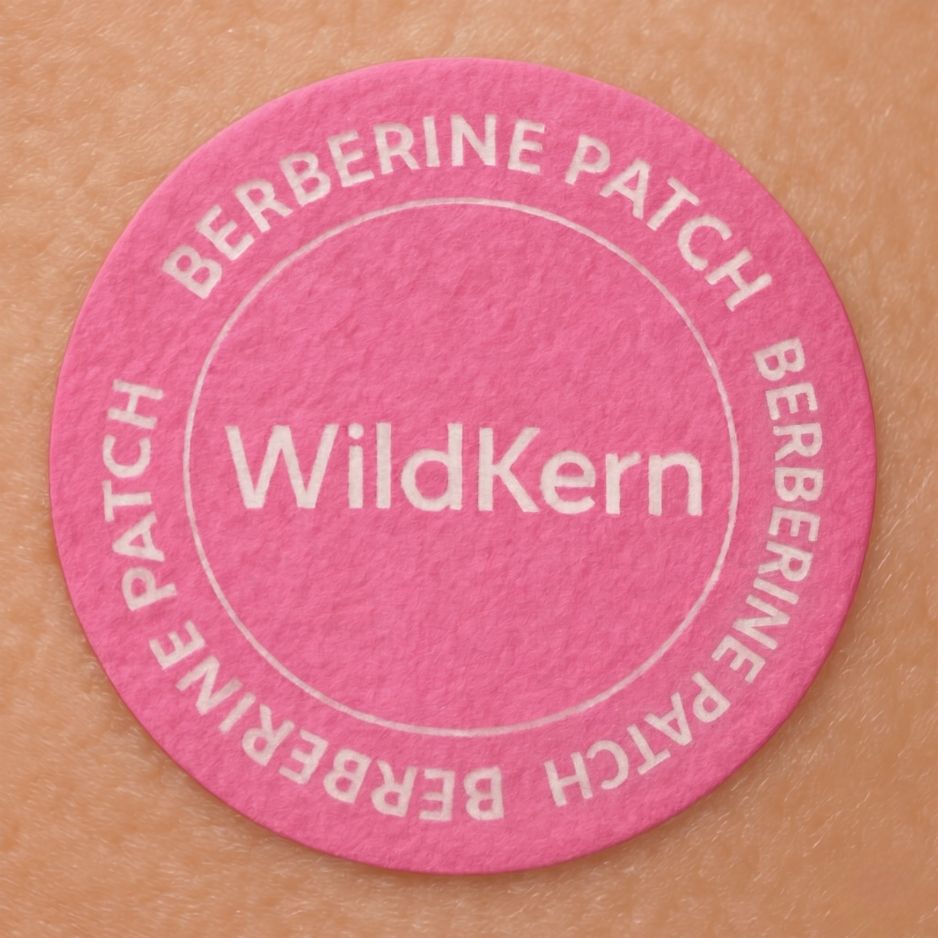 Wildkern Berberin-Patch Nahaufnahme auf der Haut